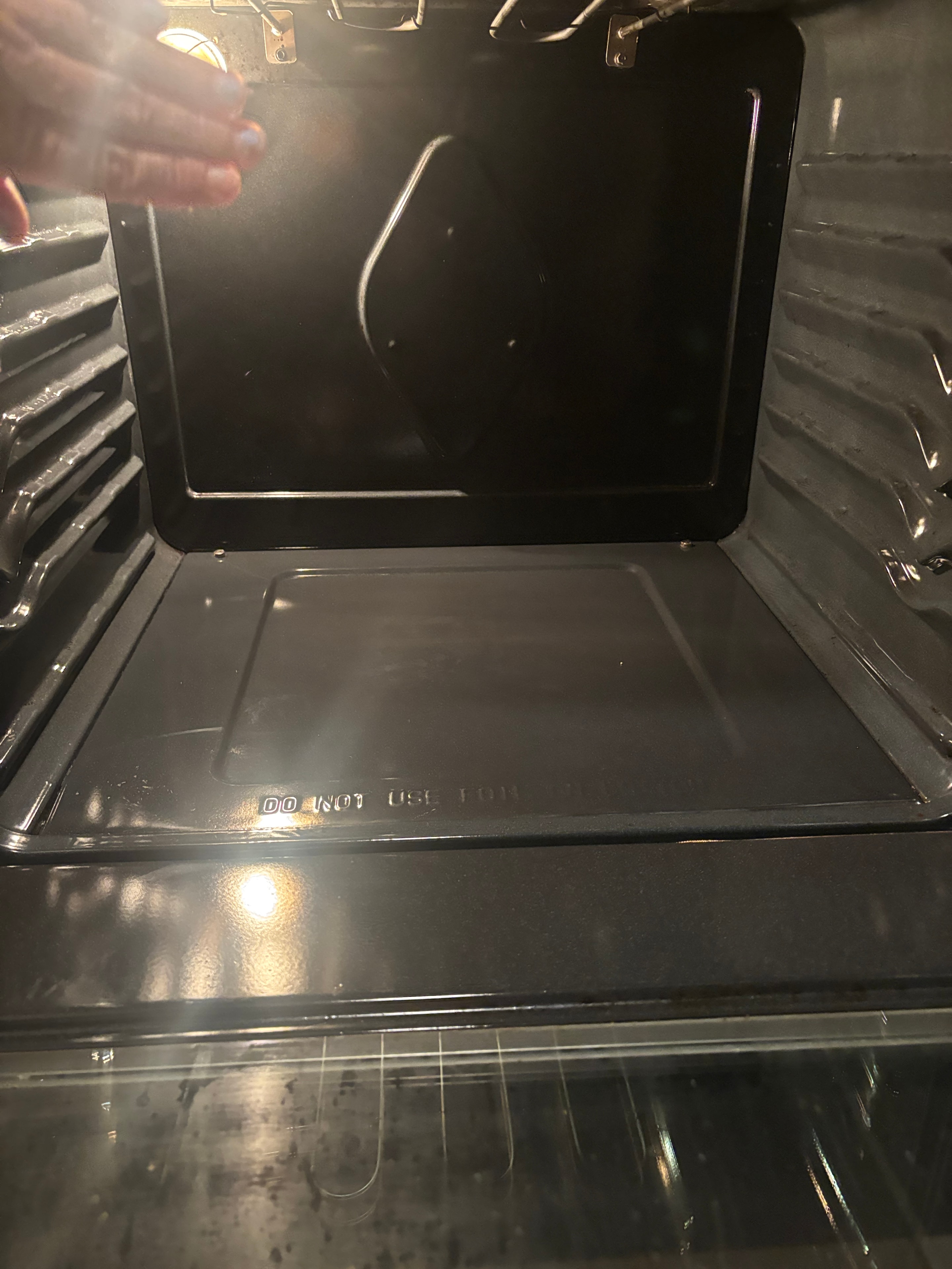 Oven ceiling spotless after cleaning